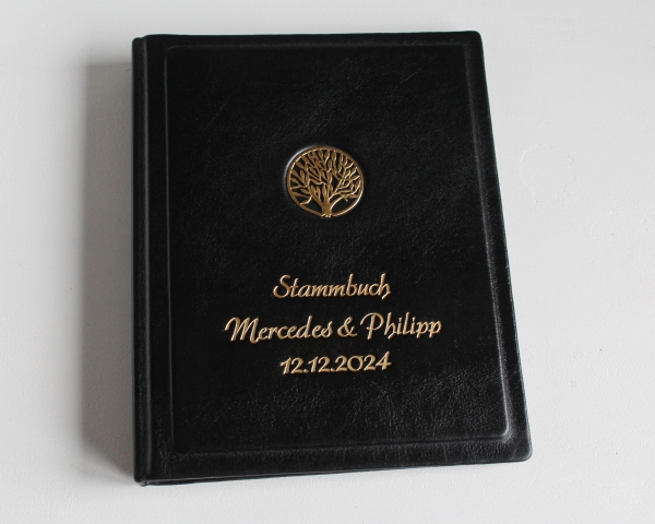 Stammbuch "Lebensbaum" aus Nappaleder, schwarz mit Goldschrift, DIN A5